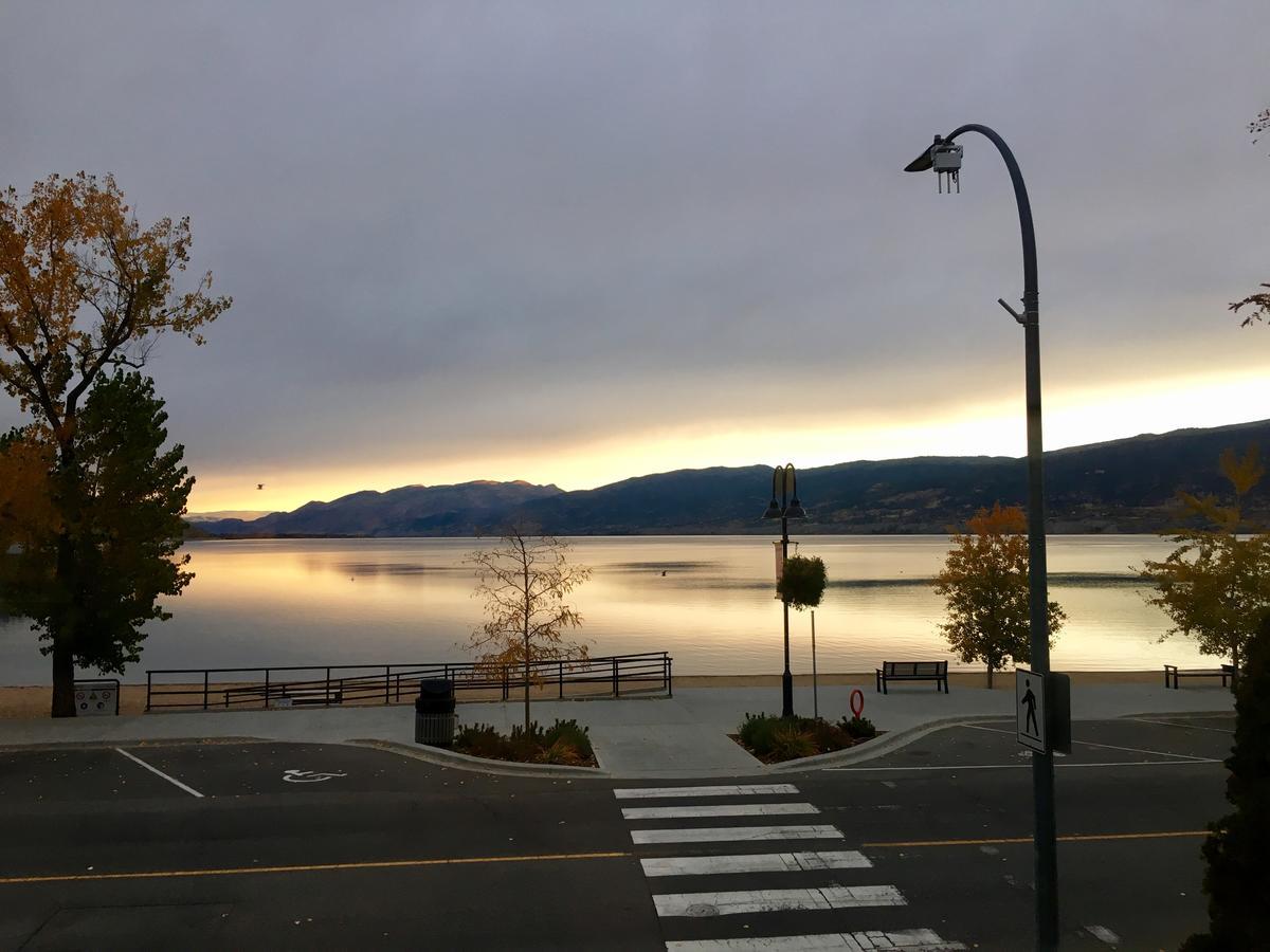 Black Sea Motel Penticton Exterior foto